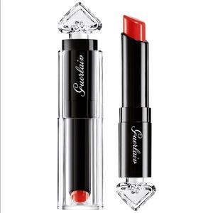 Guerlain La Petite Robe Noire Shiny Lip Colour 003